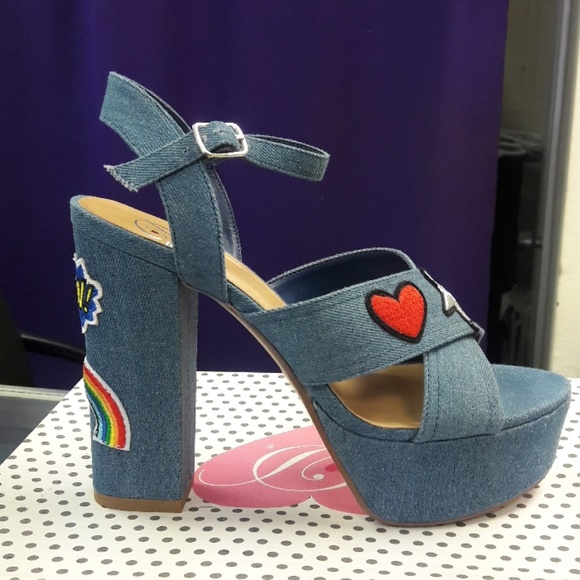 Shoes - 👠NWT👠 denim platform